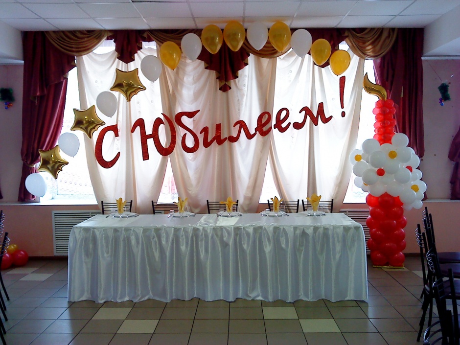 Как недорого и красиво украсить зал на свадьбу своими руками?